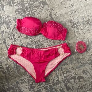 Victoria’s Secret pink bikini